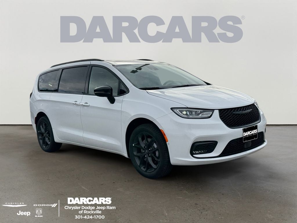 2026 Chrysler Pacifica Limited in Bright White Clear-Coat Exterior Paint — front three-quarter view