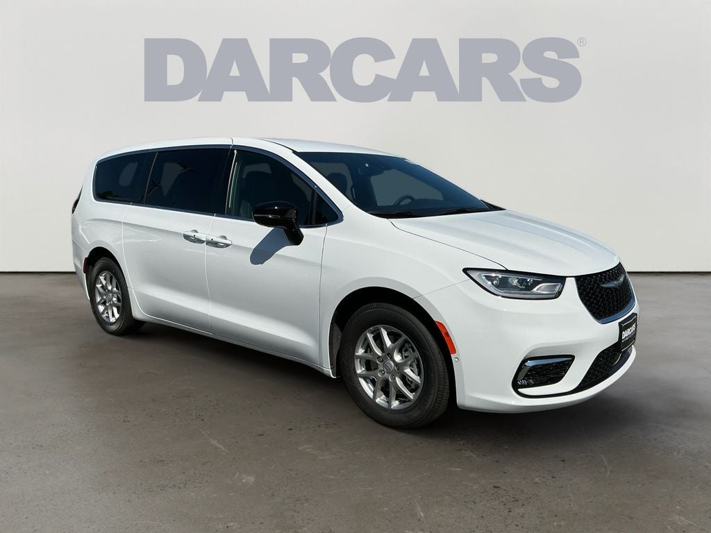 2026 Chrysler Pacifica Select in Bright White Clear-Coat Exterior Paint — front three-quarter view