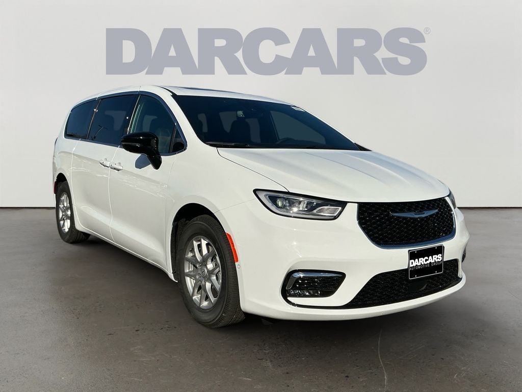 2026 Chrysler Pacifica Select in Bright White Clear-Coat Exterior Paint — front three-quarter view